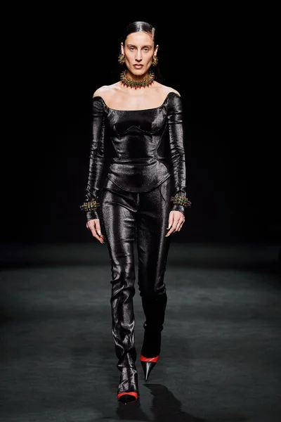 Look 23